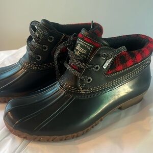 G.H. Bass & Co Dorothy ankle Duck rain boots sz 7